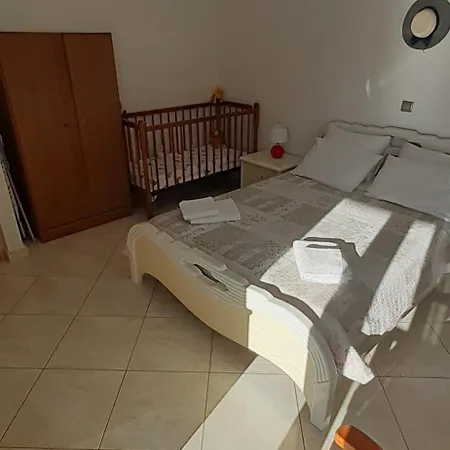 Mimi's Sunnyview House Vlachata