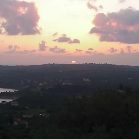 Mimi's Sunnyview House * Vlachata